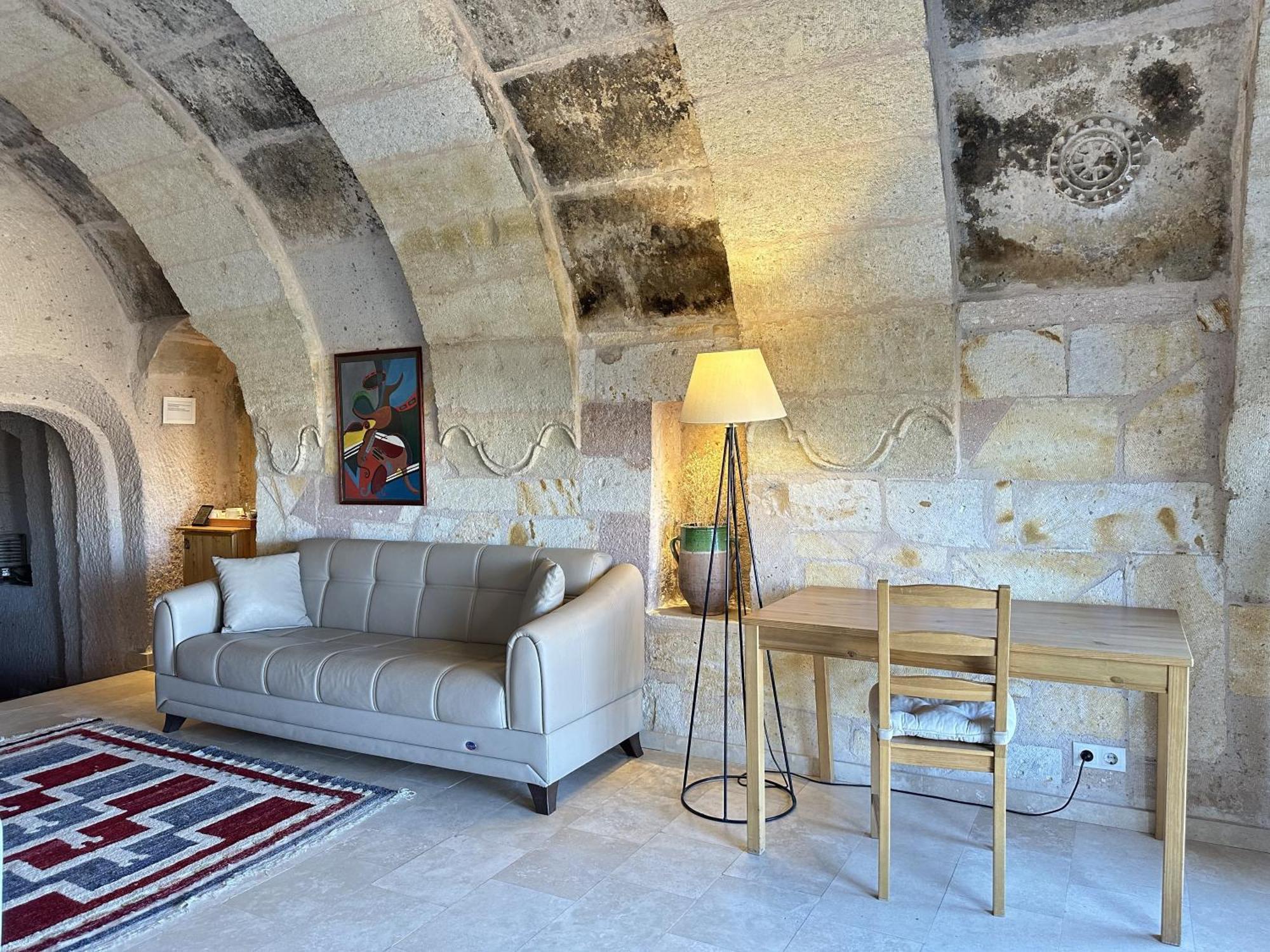 Kistar Cave Hotel Ючхисар Екстериор снимка